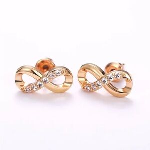 Fashion Jewelry Lucky Cubic Zirconia Infinity Shaped Stud Earrings
